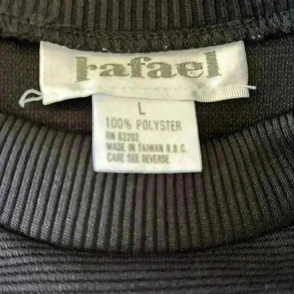 Vintage Rafael pull over top - Picture 6 of 6